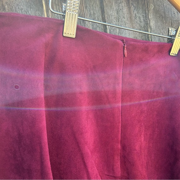 Umgee super Soft Flowy Maroon Skirt Size M - Picture 8 of 11